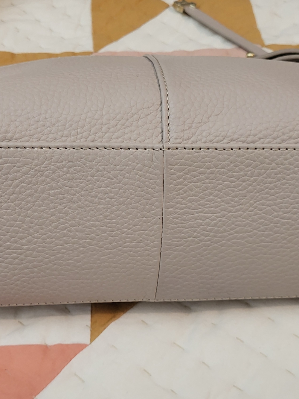 RADLEY LONDON Pebbled Leather Crossbody Bag in Dove Grey with Adjustable Strap - Picture 2 of 10